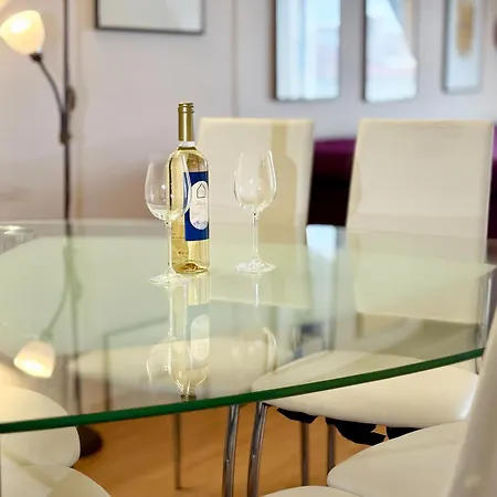 Chayka Chic Apartament *